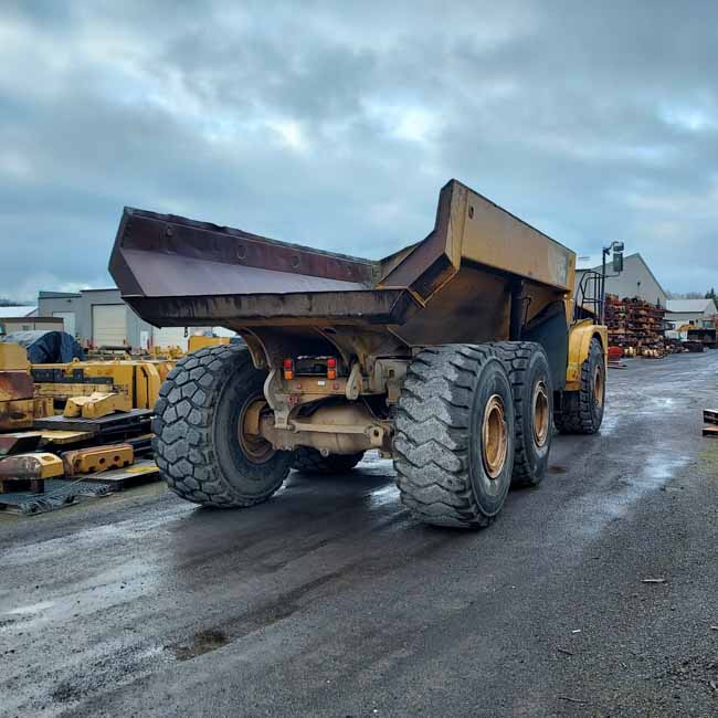 745 Articulated Truck 3