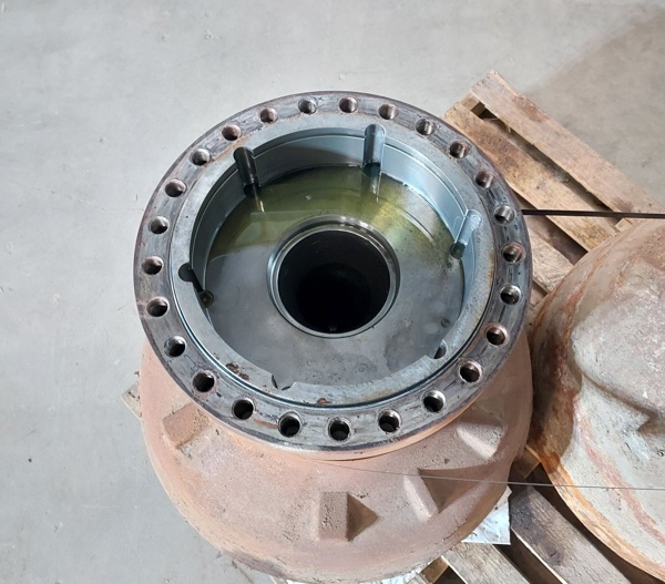 Used WHEEL & FINAL DRIVE GRP 0R9862 2