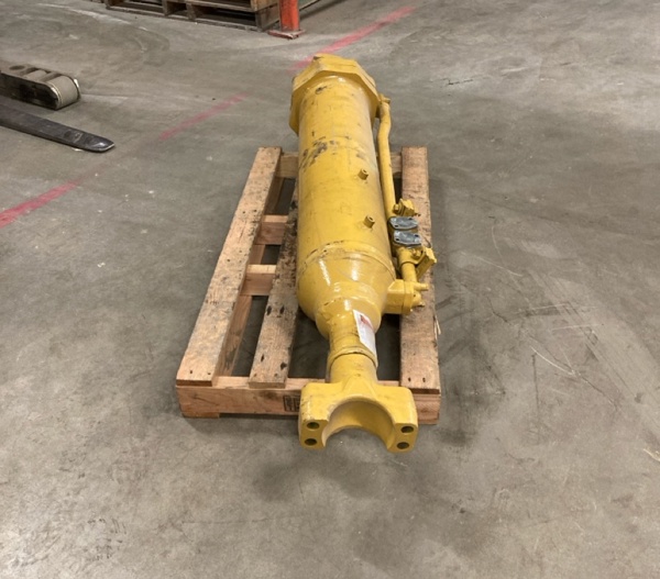 Good Used CYLINDER GRP - TILT LH 1018580