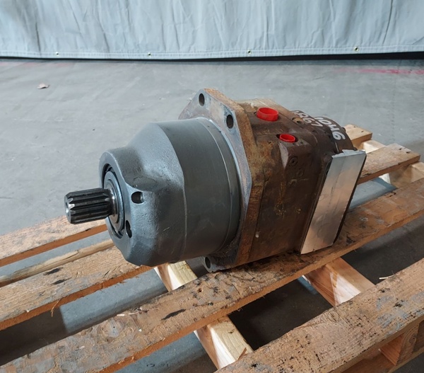 Used MOTOR PISTON 1076545