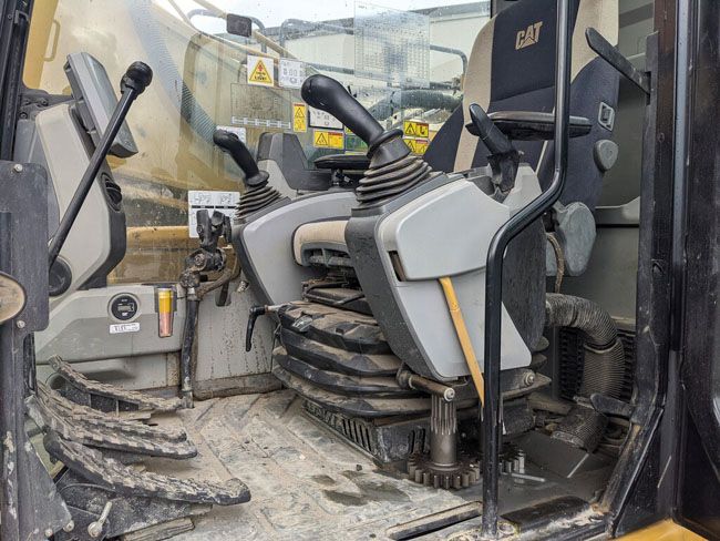 Used ENGINE ARR 1110593 2