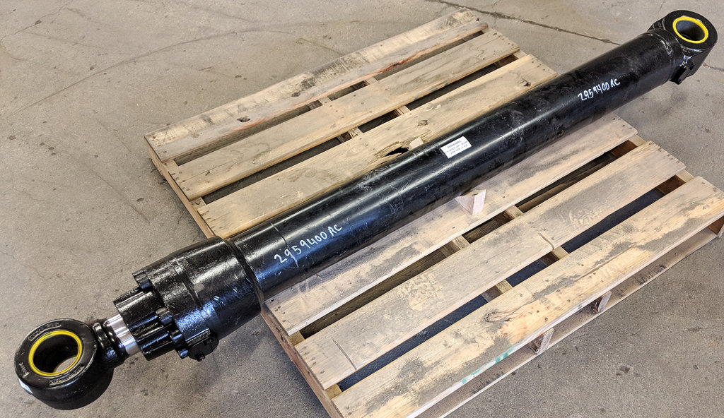 Used CYLINDER GRP - BOOM 1140636