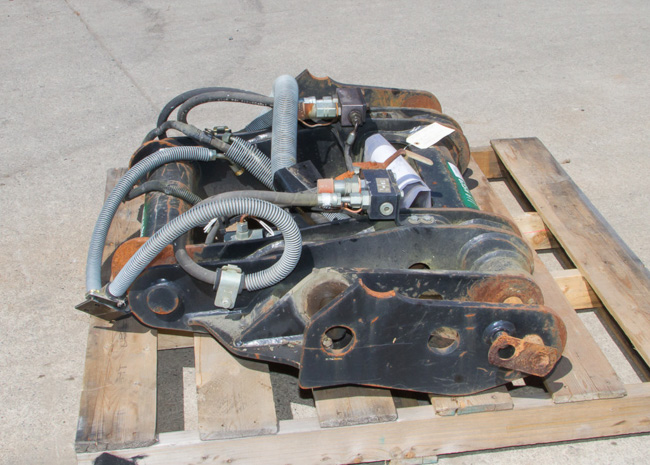 Used COUPLER GRP 1194569 2