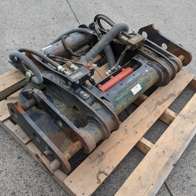 Used COUPLER A 1194570