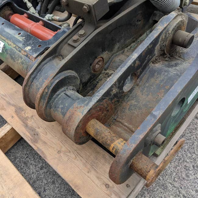 Used COUPLER A 1194570 6