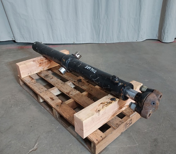 Used CYLINDER GRP - LIFT 11R0054 2