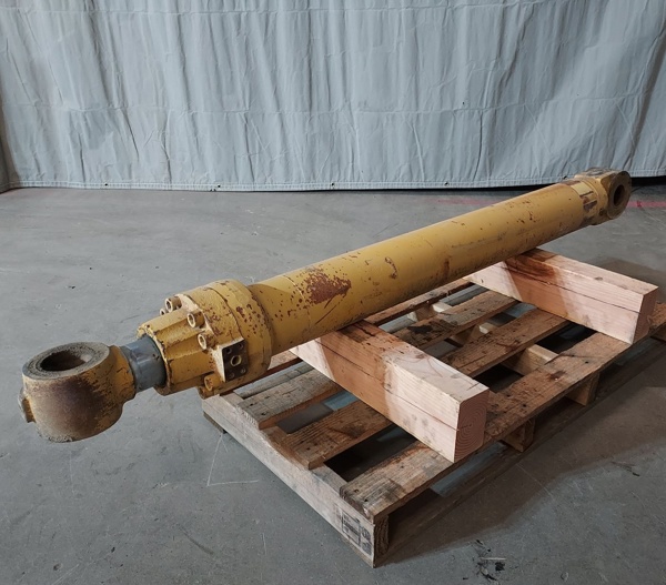 Good Used CYLINDER GRP - BUCKET 1232044 4