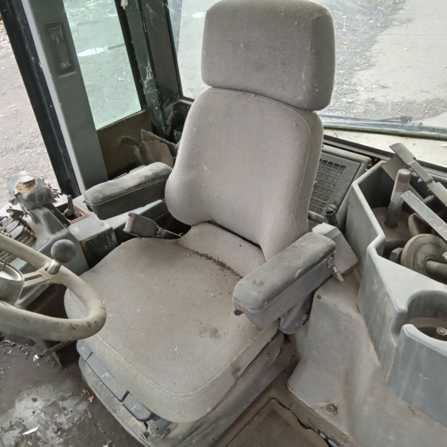 Used CAB A - ENCLOSED 1289662 12