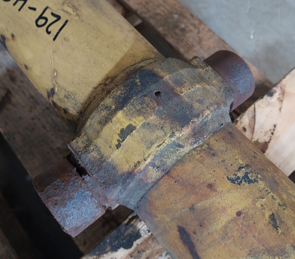 Good Used CYLINDER GRP - LIFT 1294258 3