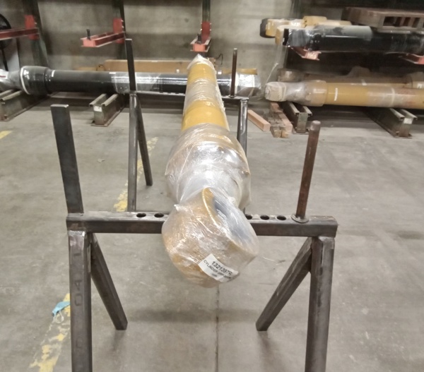 Rebuilt CYLINDER GRP - BOOM 1321397 2