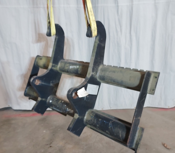 Unused Caterpillar CARRIAGE A - FORK 1322443