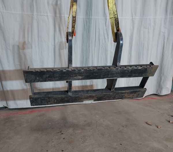 Unused Caterpillar CARRIAGE A - FORK 1322443 2