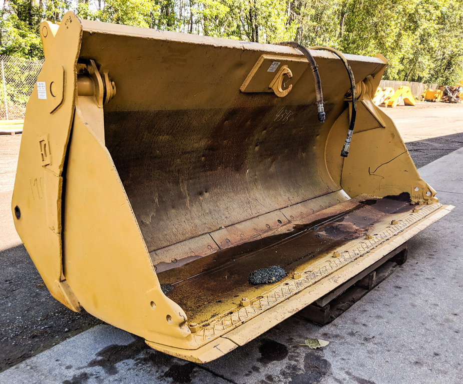 Used BUCKET MP 1360492