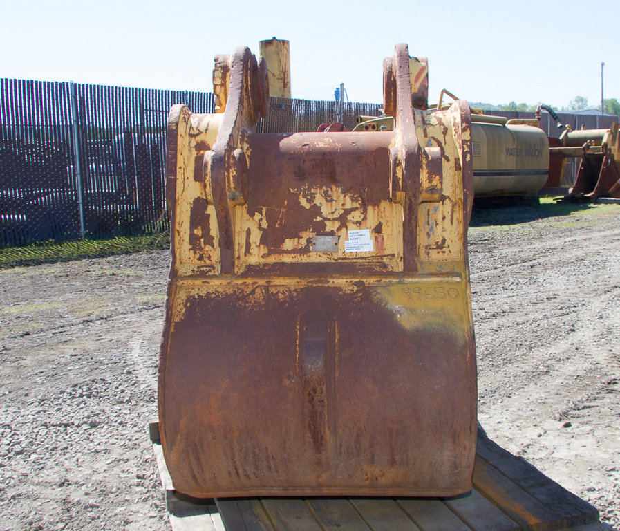 Used BUCKET AS 1366248 4