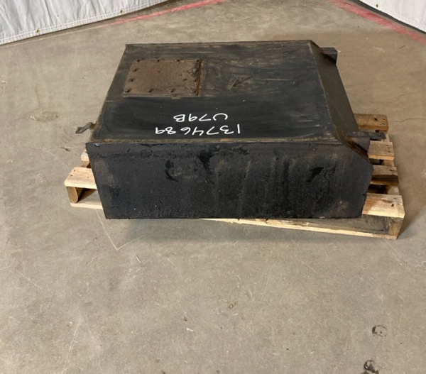 Used TANK A - HYDRAULIC 1369056 2