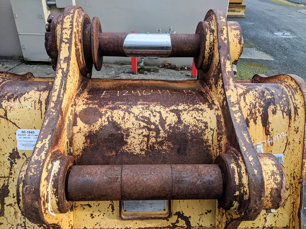 Used BUCKET & ADJUSTER GRP 1389673 8