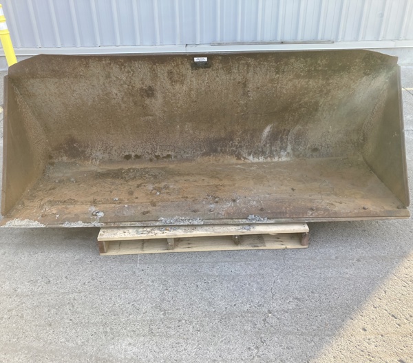 Used BUCKET - GP 1447422