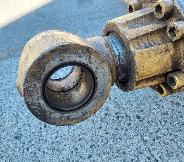 Rebuilt CYLINDER GRP 1471854 3