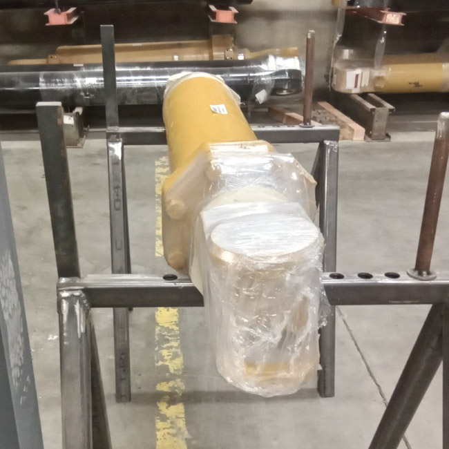 Rebuilt CYLINDER GRP - LIFT LH 1586587 4