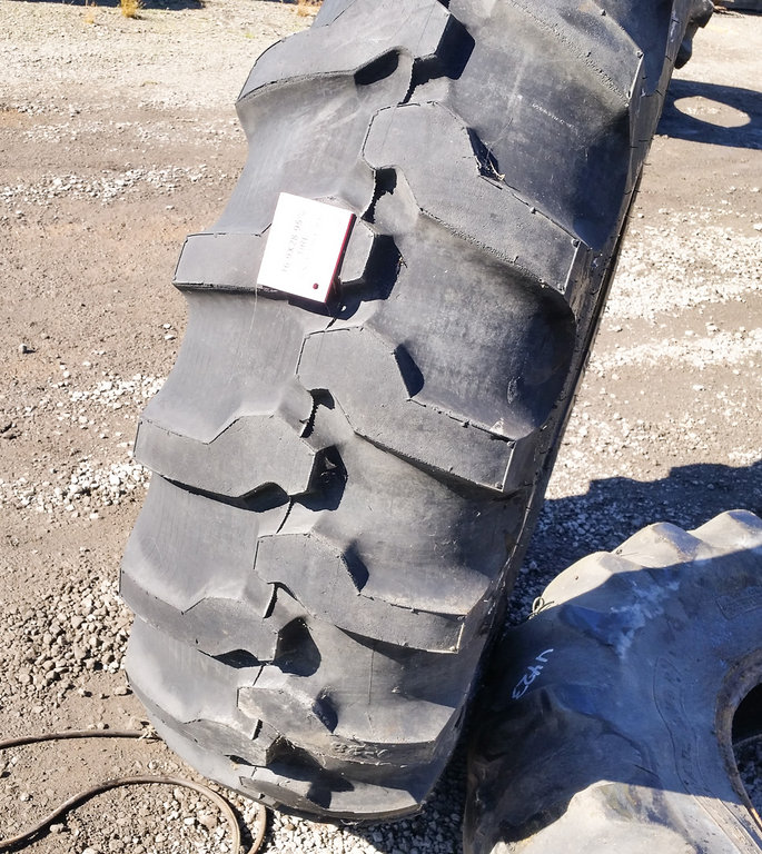 Used TIRE 16.9X28 2