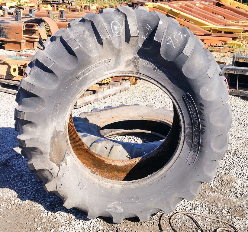 Used TIRE 16.9X28 5