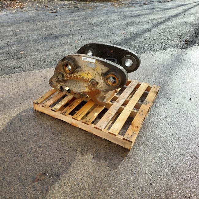 Used COUPLER GRP - QUICK 1608289 5