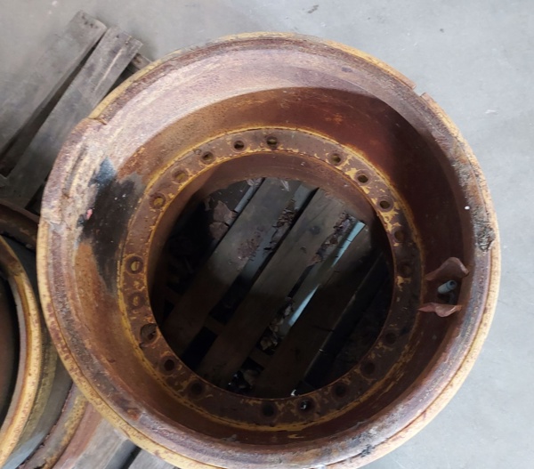 Used WHEEL GRP 1647976 2