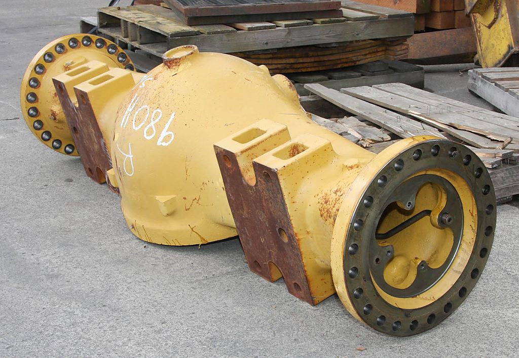 Used HOUSING A - AXLE FRONT 1716874 2