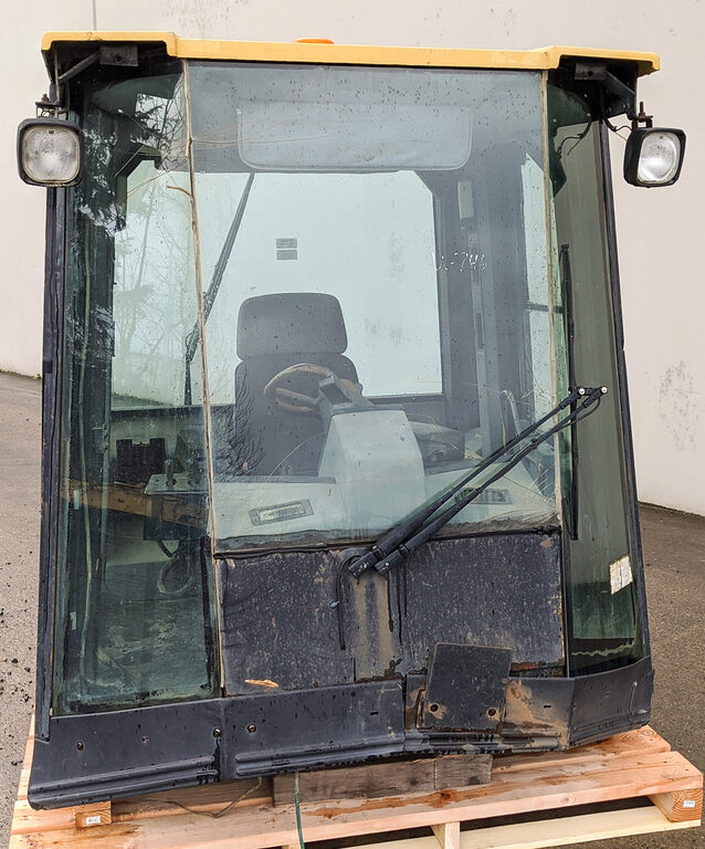 Used PLATFORM GRP - CAB 1734423 2