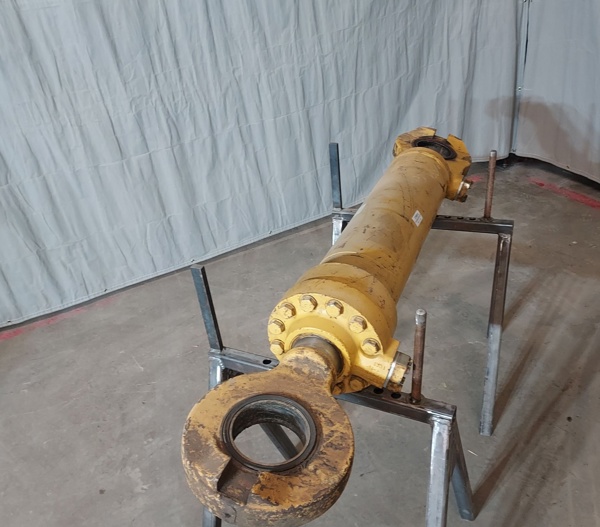 Used CYLINDER GRP - LIFT RH 1738612 2