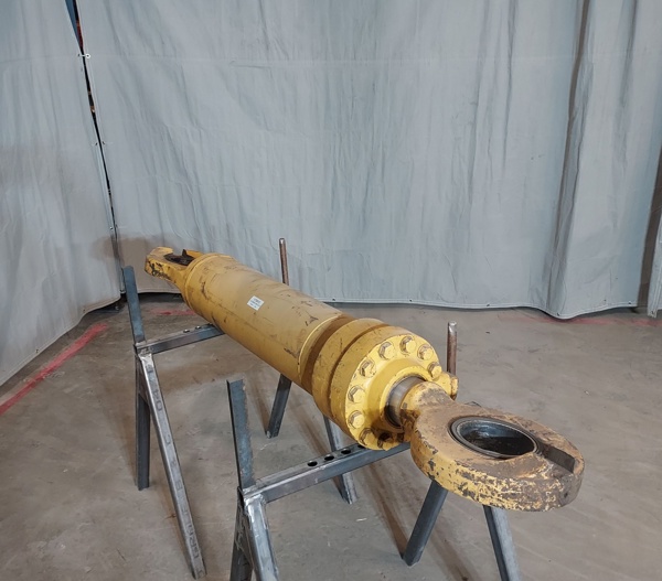 Used CYLINDER GRP - LIFT RH 1738612 5
