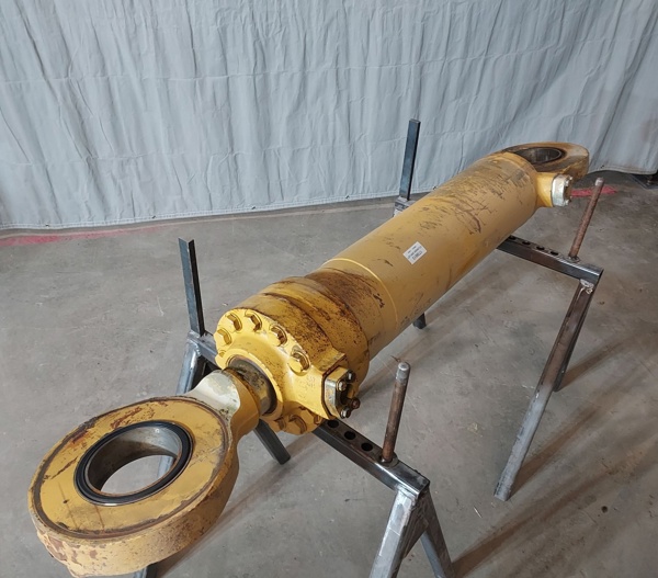 Used CYLINDER GRP - LIFT LH 1738613 2