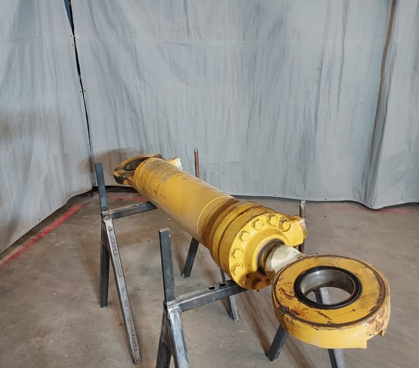 Used CYLINDER GRP - LIFT LH 1738613 5
