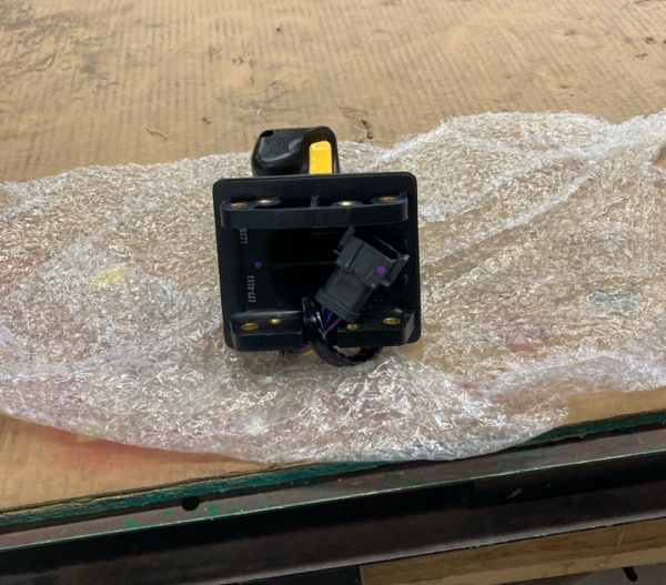 Unused Caterpillar CONTROL GRP - HANDLE 1774113Unused Caterpillar CONTROL GRP - HANDLE 1774113