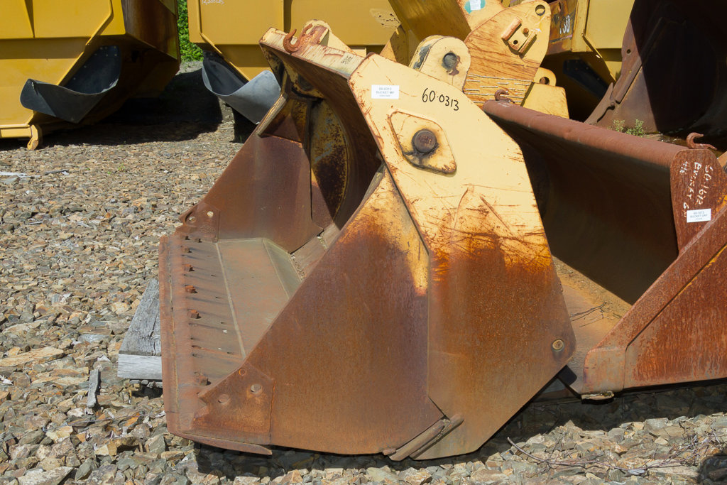 Used BUCKET GP 1842552