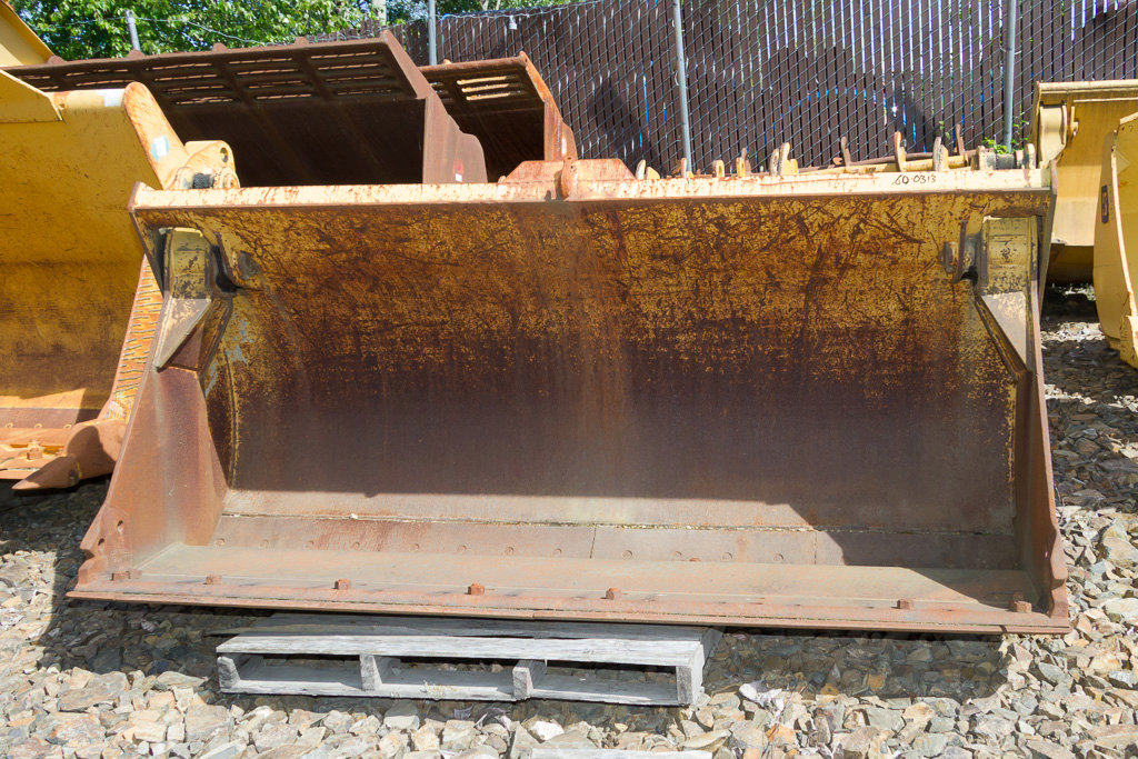 Used BUCKET GP 1842552 2
