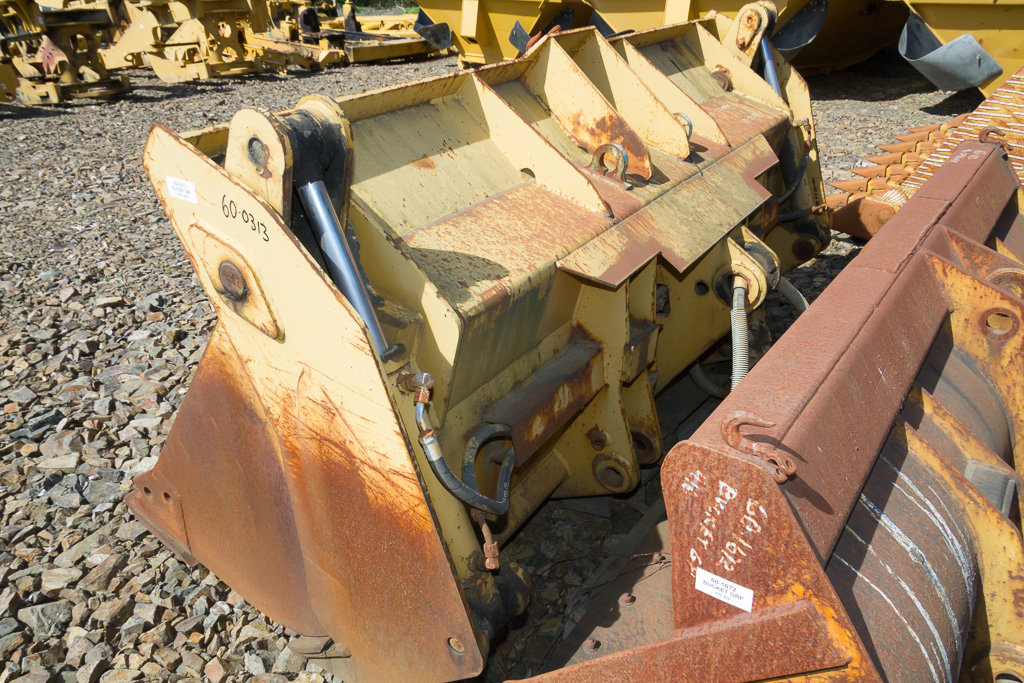 Used BUCKET GP 1842552 5