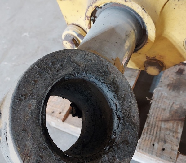 Good Used CYLINDER GRP - TILT 1882445 2