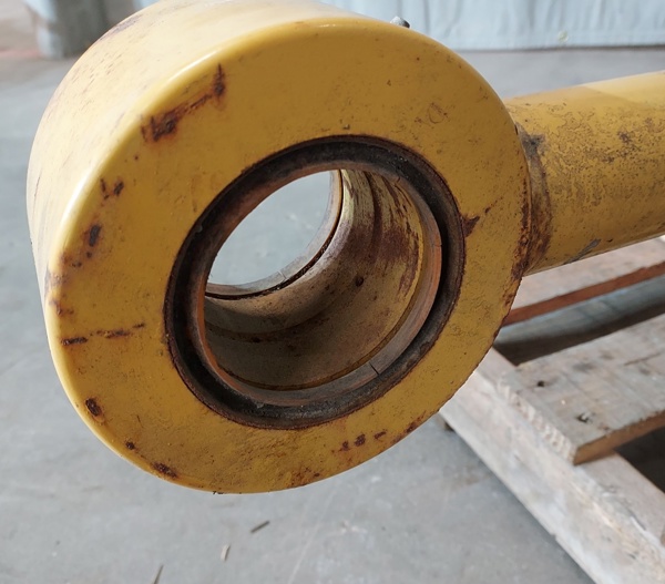 Good Used CYLINDER GRP - TILT 1894645 2