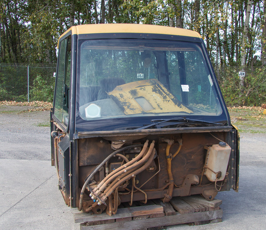 Used CAB A - ENCLOSED ROPS 1933170 3