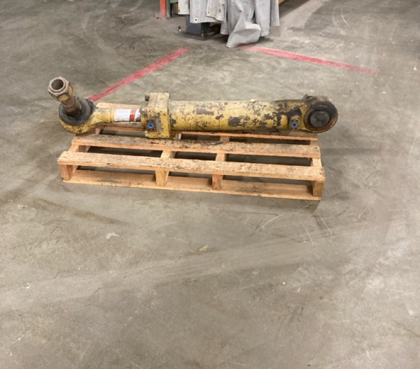 Used CYLINDER GRP - STEER 1U3182 3