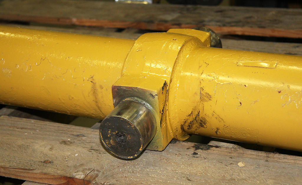 Rebuilt CYLINDER GRP 1U4851 : Portland Tractor Inc. (PTI)