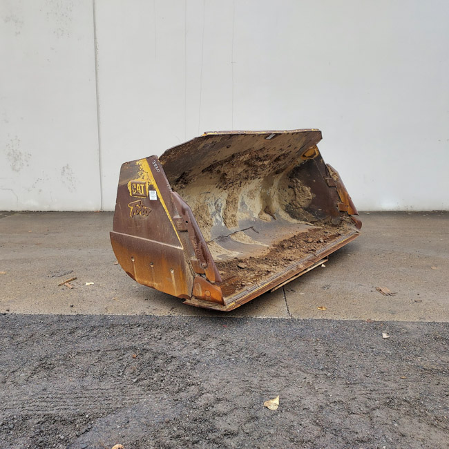 Used BUCKET 2096667