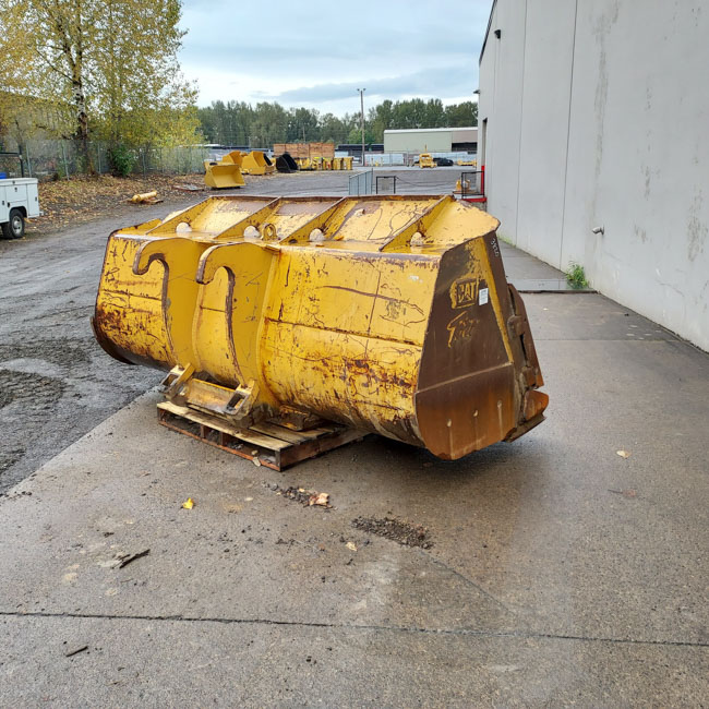 Used BUCKET 2096667 14