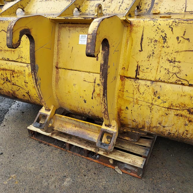 Used BUCKET 2096667 15