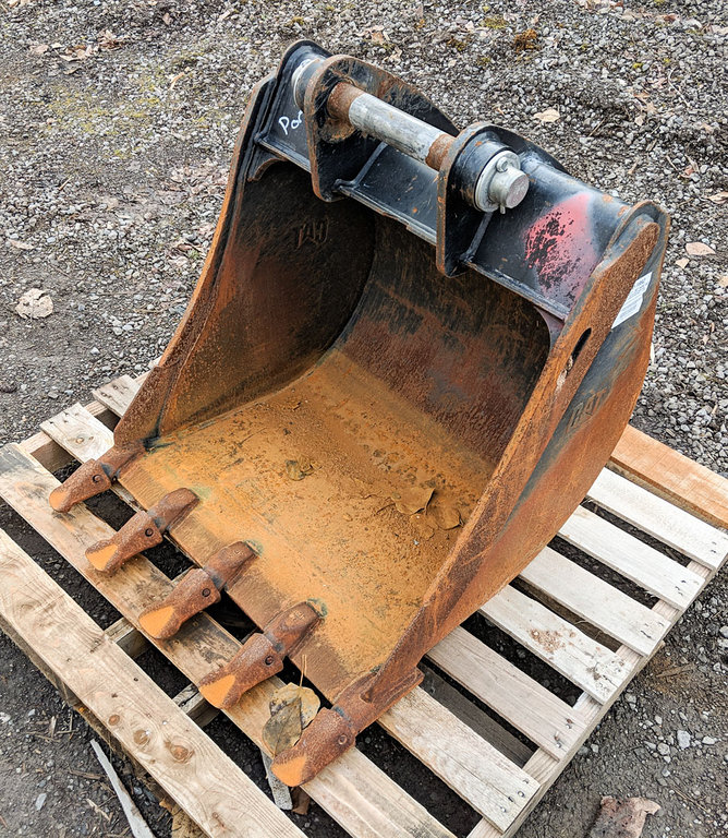 Used BUCKET A - HOE HEAVY DUTY 2193364 2