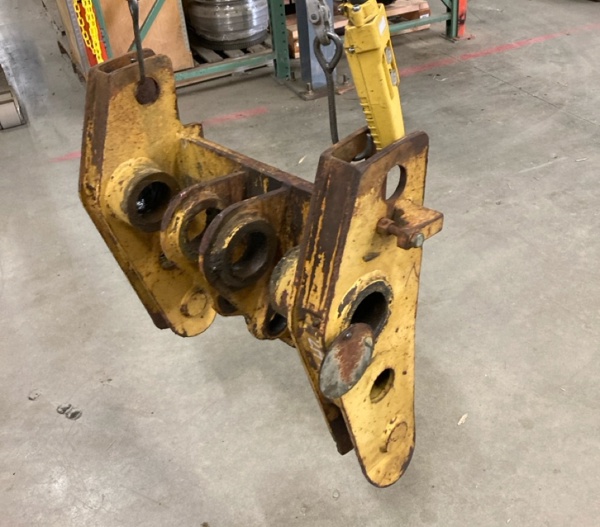 Used COUPLER GRP 2194579 3