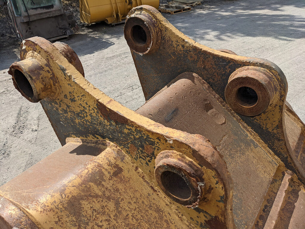 Used BUCKET A - CUSTOM 2203952 4