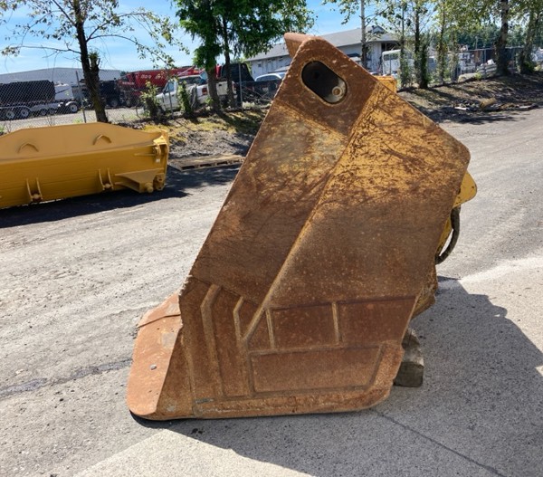 Used BUCKET A 2274715 4