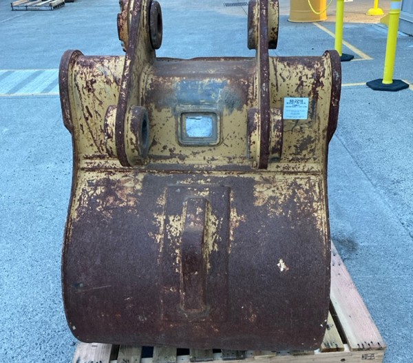 Used BUCKET GRP 2315177 7